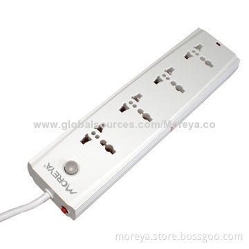 Power Strip of Universal Standard, with 4 Socket Outlets, Extension Cord and Overload Protection